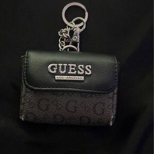 Guess airpods pro case